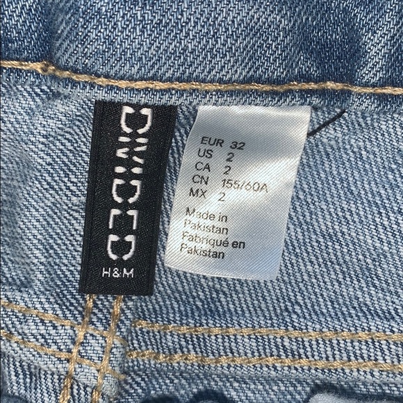 H&M shorts - Picture 3 of 3